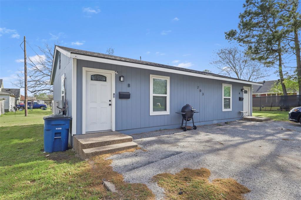 203 E Bremond Street