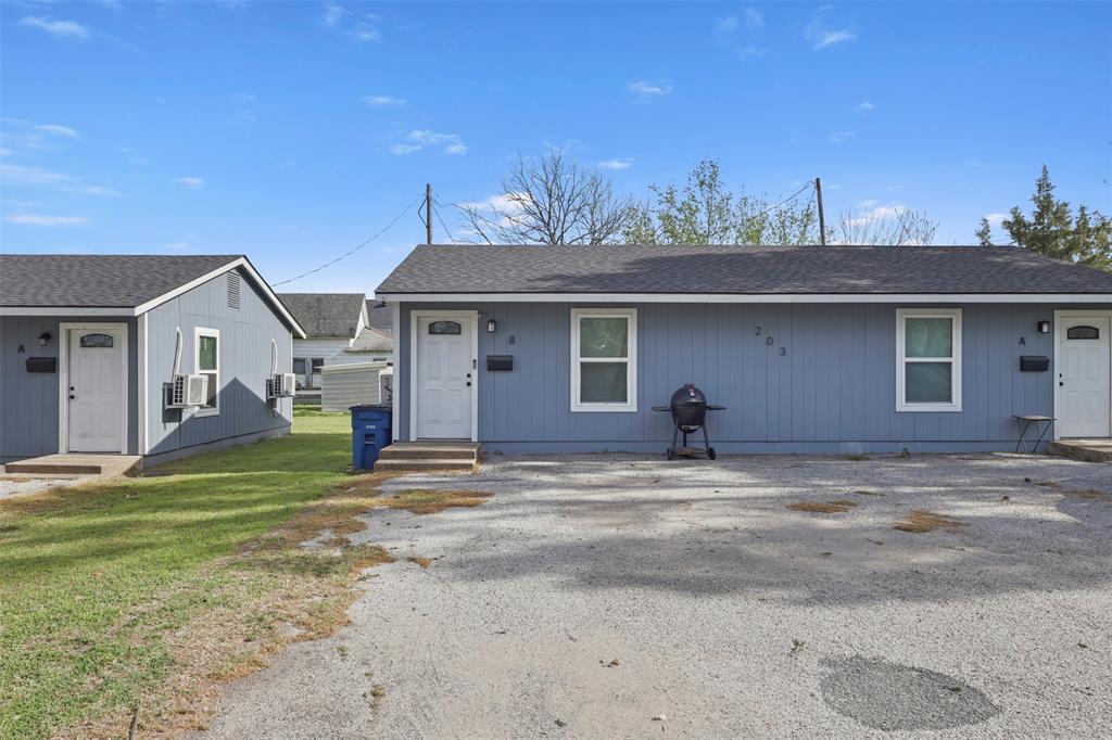 203 E Bremond Street