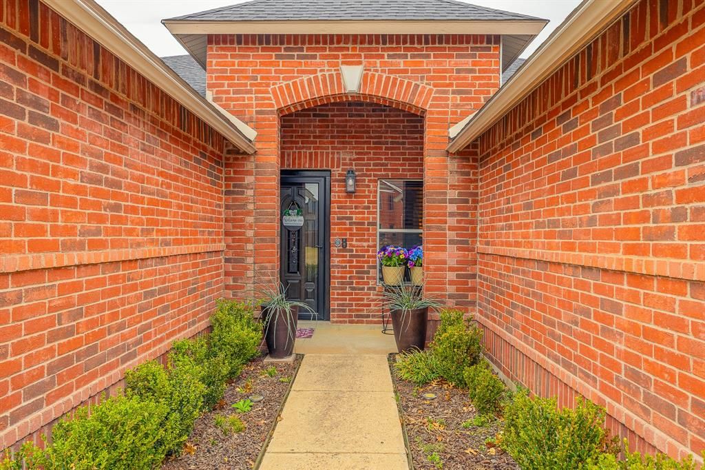 Photo of 5260 Dillon Circle, Haltom City, TX 76137 (MLS # 21187121)