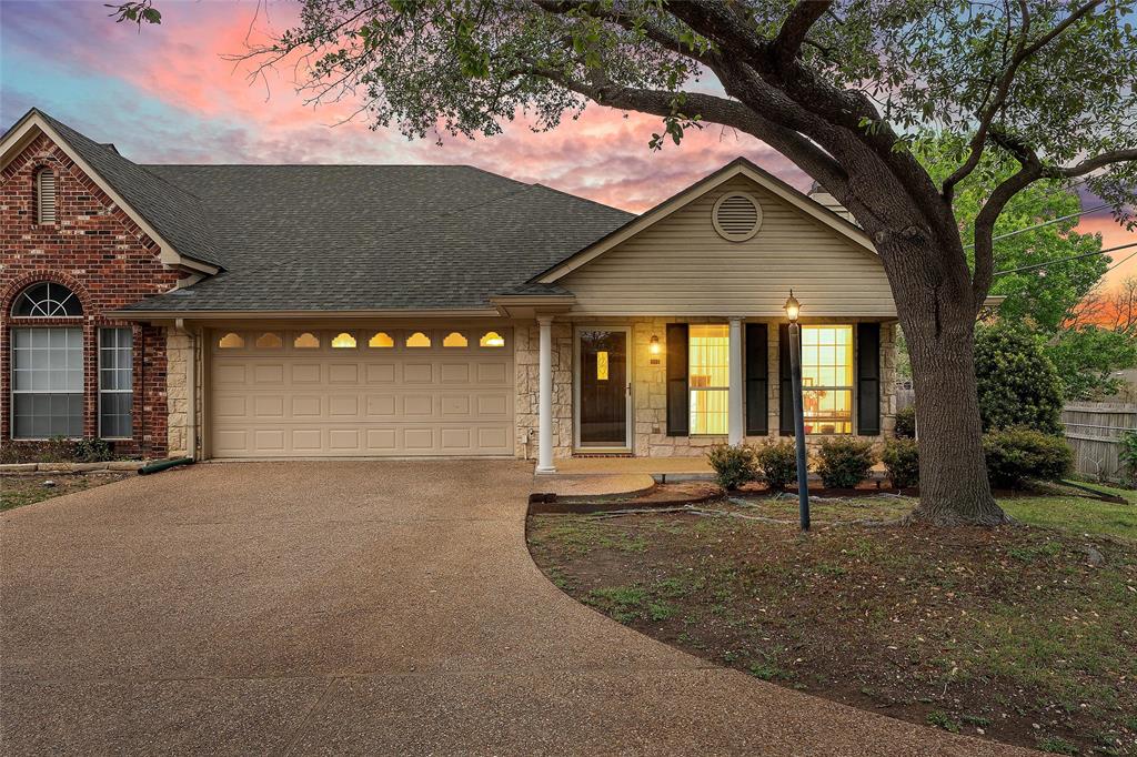 201 Pecan Village Circle
