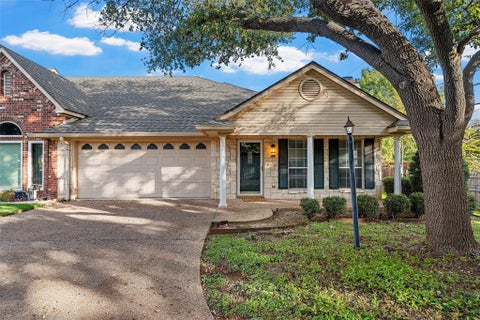 Photo of 201 Pecan Village Circle, Waco, TX 76710 (MLS # 21419444)