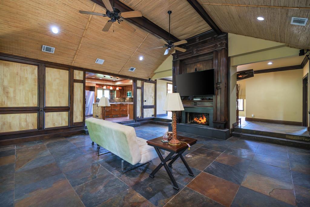 Woodland Hills Colleyville - Residential