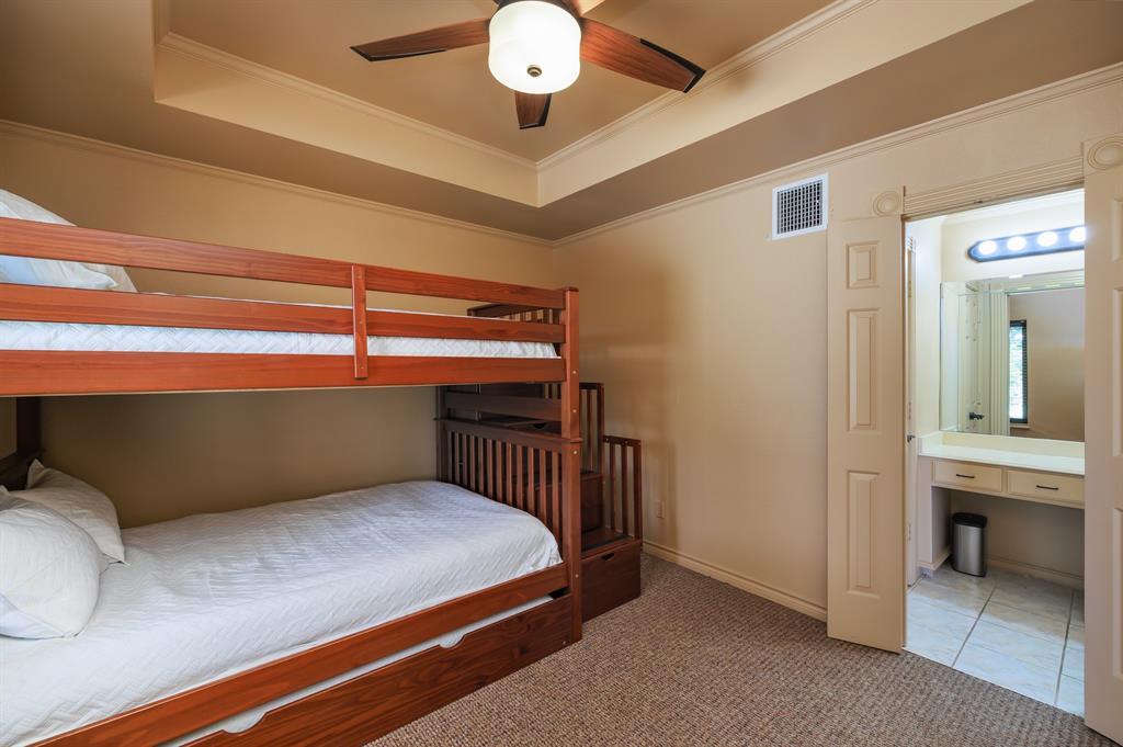 Woodland Hills Colleyville - Residential