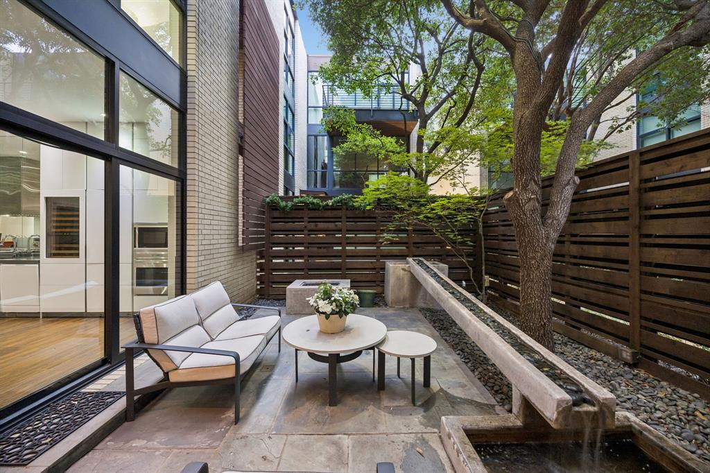 4321 Travis Street