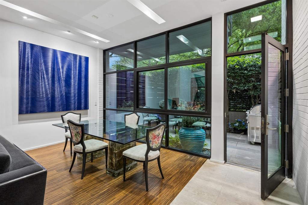 F R Wilsons North Dallas - Residential