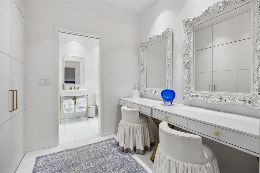 F R Wilsons North Dallas - Residential