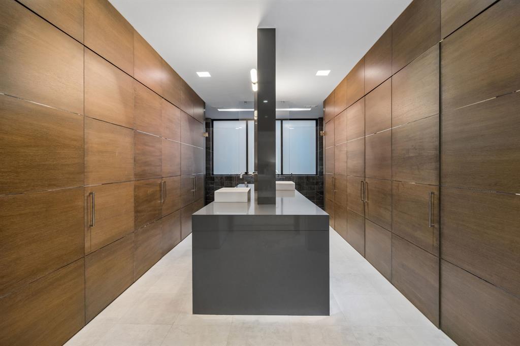 F R Wilsons North Dallas - Residential