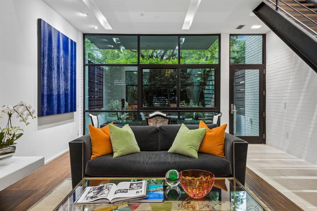 F R Wilsons North Dallas - Residential