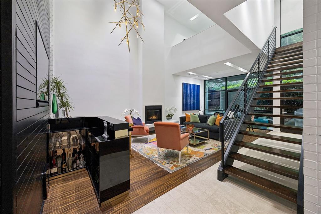 4321 Travis Street