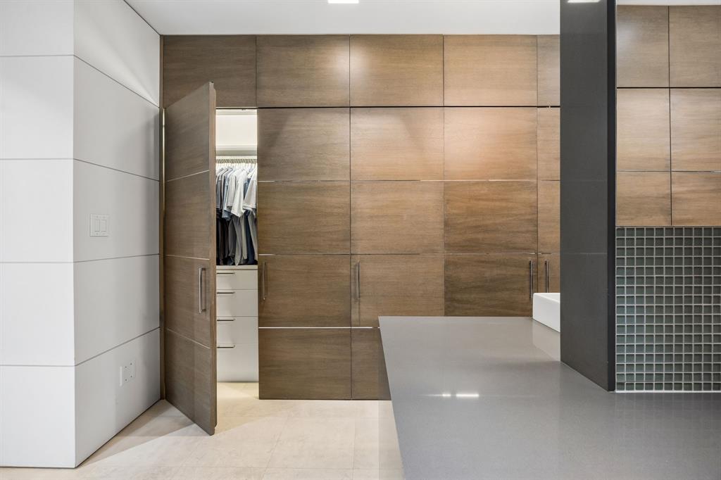 F R Wilsons North Dallas - Residential