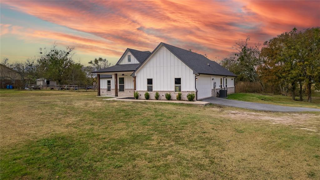 River Oaks - Residential