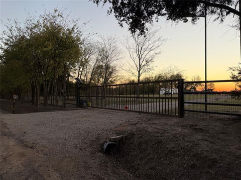 564 County Road 3201 Campbell TX 75422