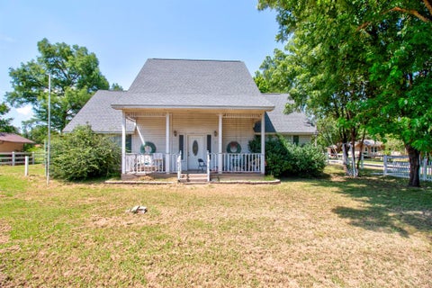 Photo of 503 Sherman Street, Tioga, TX 76271 (MLS # 21320964)