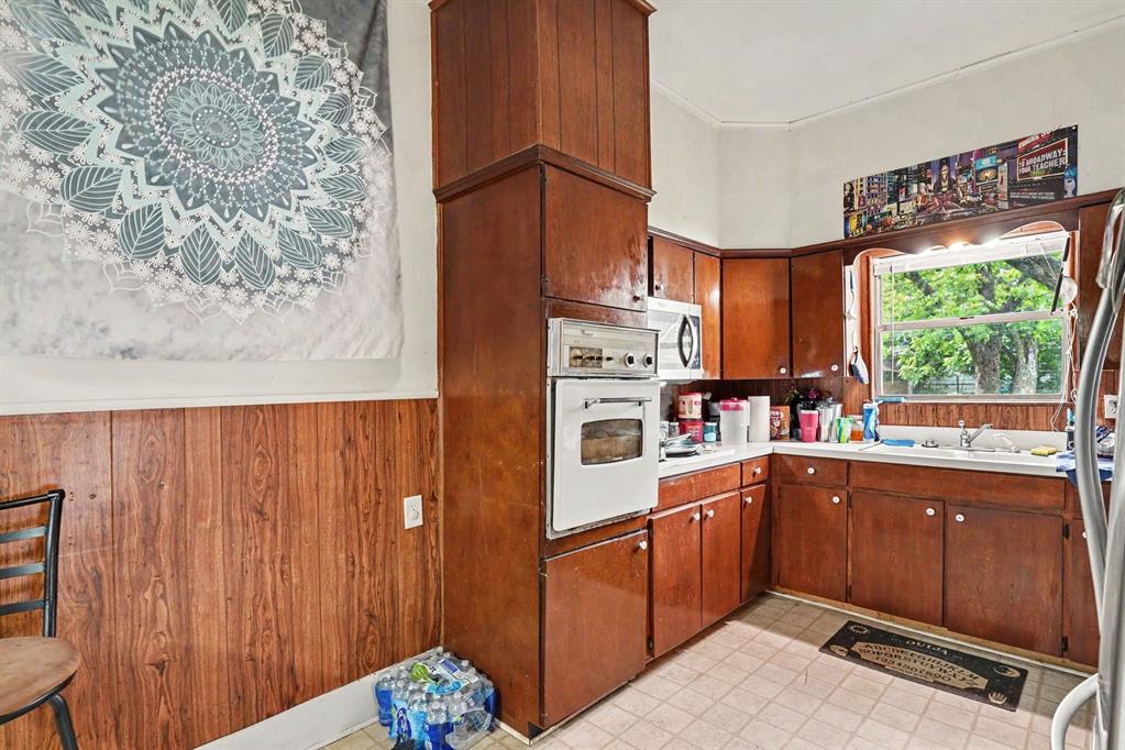 506 Woodard Avenue