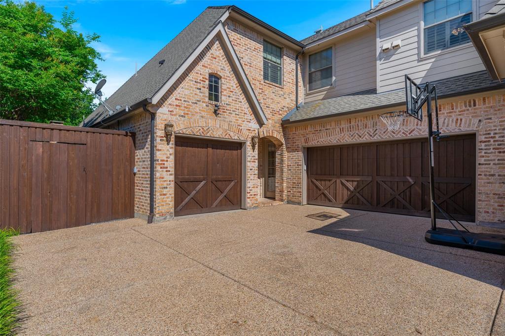 4743 Heritage Oaks Drive