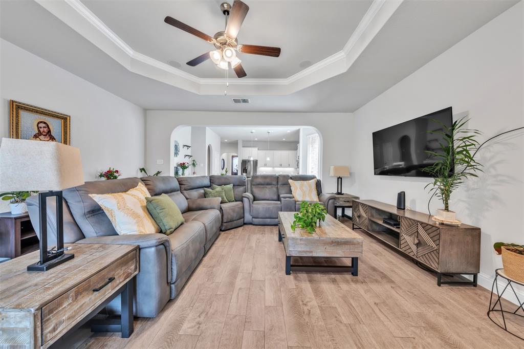 MORNINGSTAR - Residential