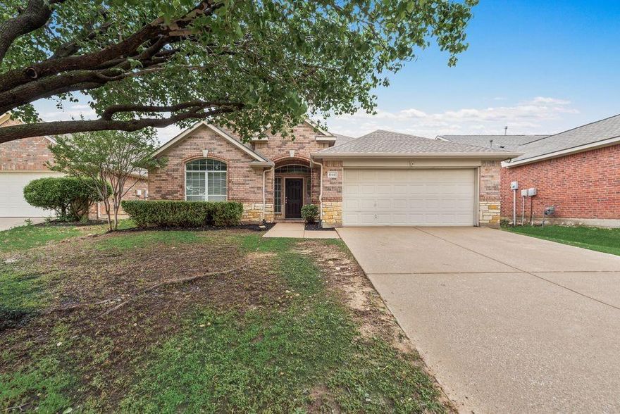 Beautifully updated 3 bedroom home in the heart of Crawford Farms. Highly desirable Keller ISD, home with in short commute to Alliance and Presidio shopping and restaurants. Home has been updated with new paint, new appliance and fresh flooring. Grand entry way greets you with formal living and dining room. Open kitchen looking out over family room. Master bedroom and bathroom tucked away for a true retreat. Secondary bedrooms complete with game room in-between. Home is sure to please. Listing agent is related to owner.