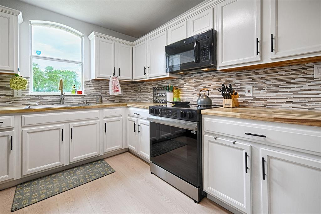 Garza Lake Estates - Residential