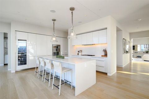 Tiny photo for 1747 Leonard Street #1901, Dallas, TX 75201 (MLS # 20983426)