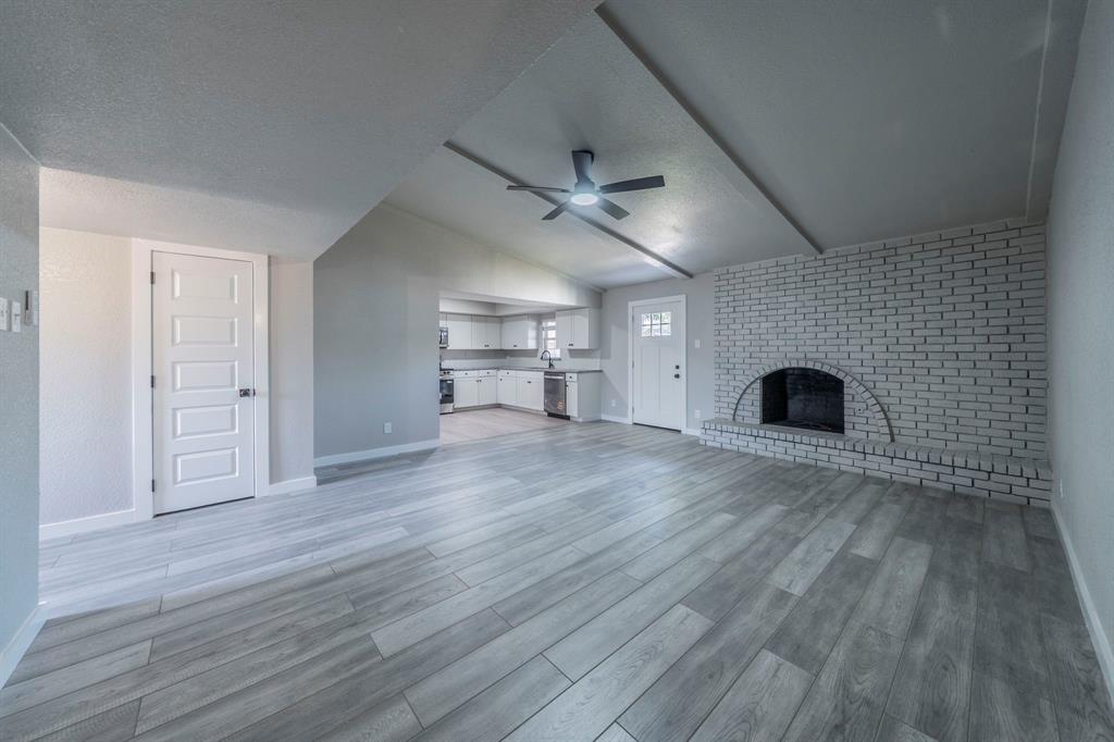 3305 Country Road