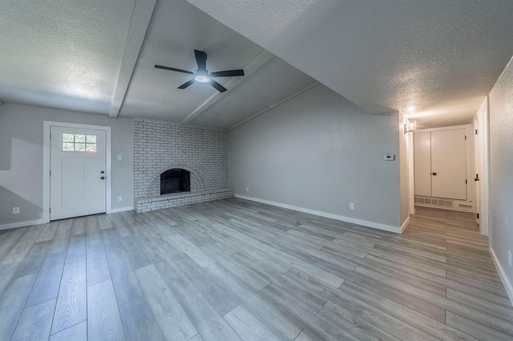 3305 Country Road