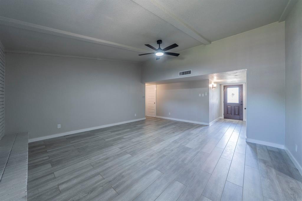 3305 Country Road