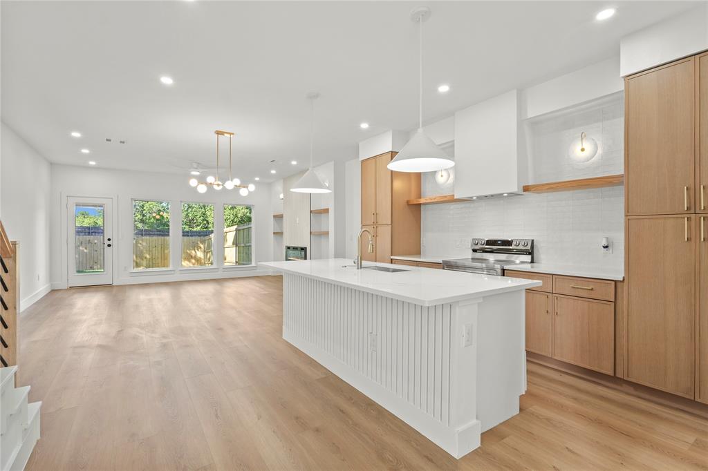 Jd Herndons Sub Cb 1272 - Residential Lease