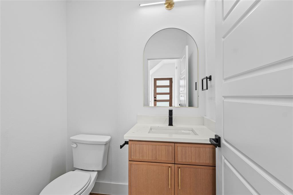 Jd Herndons Sub Cb 1272 - Residential Lease