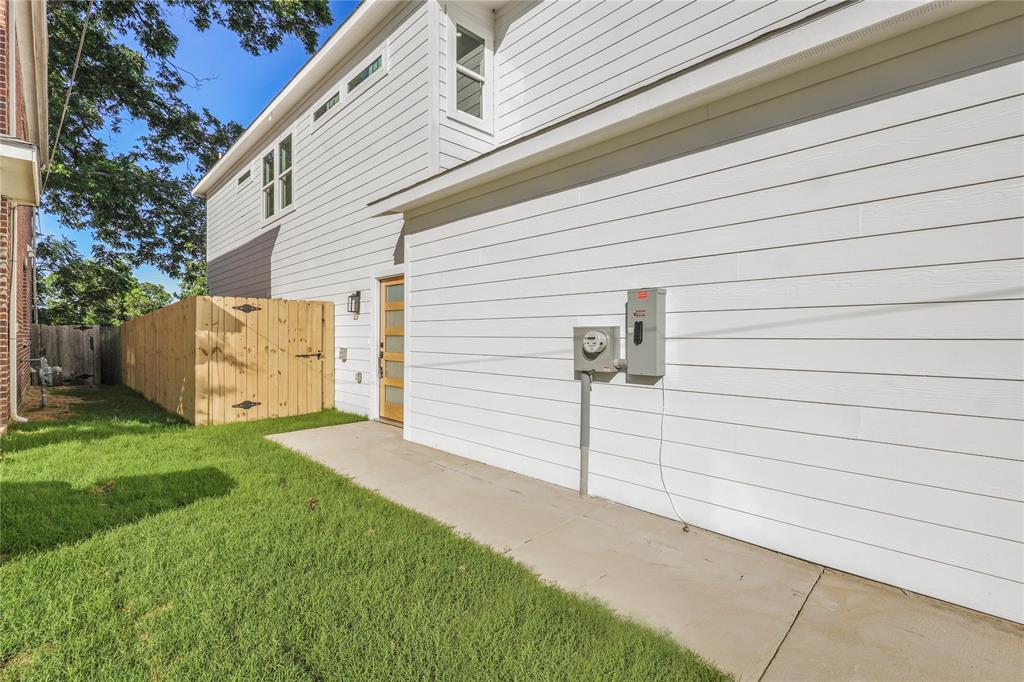 Jd Herndons Sub Cb 1272 - Residential Lease