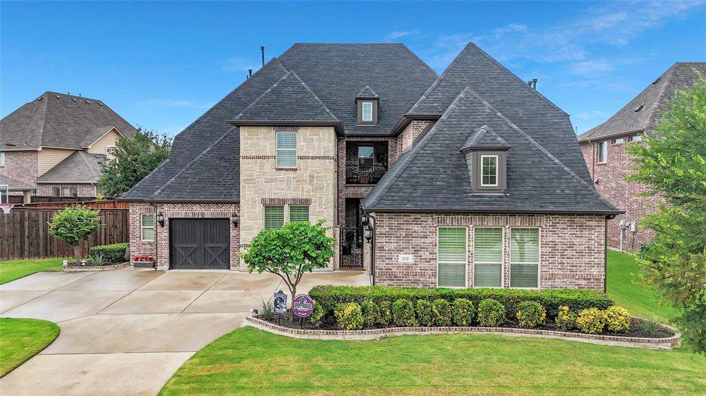 970 Greenbriar Lane