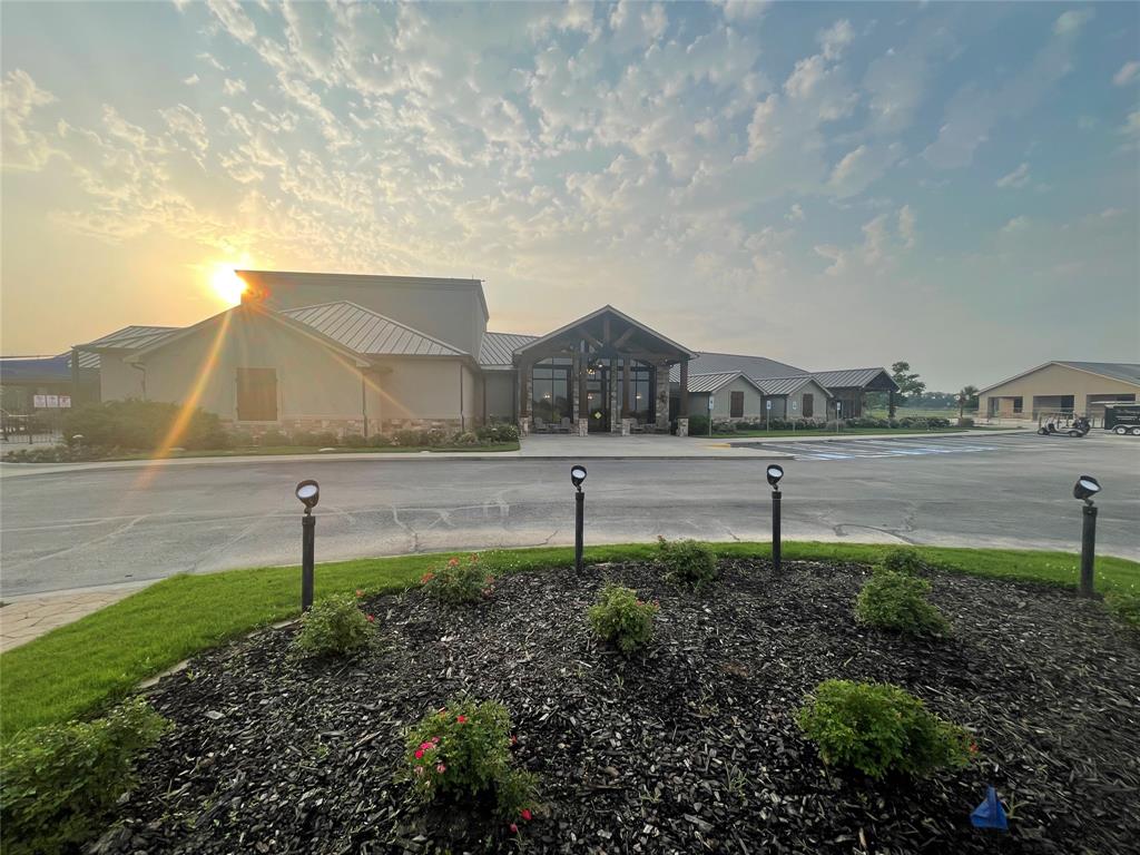 Country Club Estates - Land