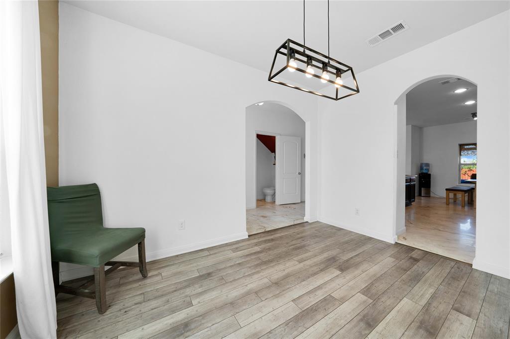 5021 Beaver Creek Avenue