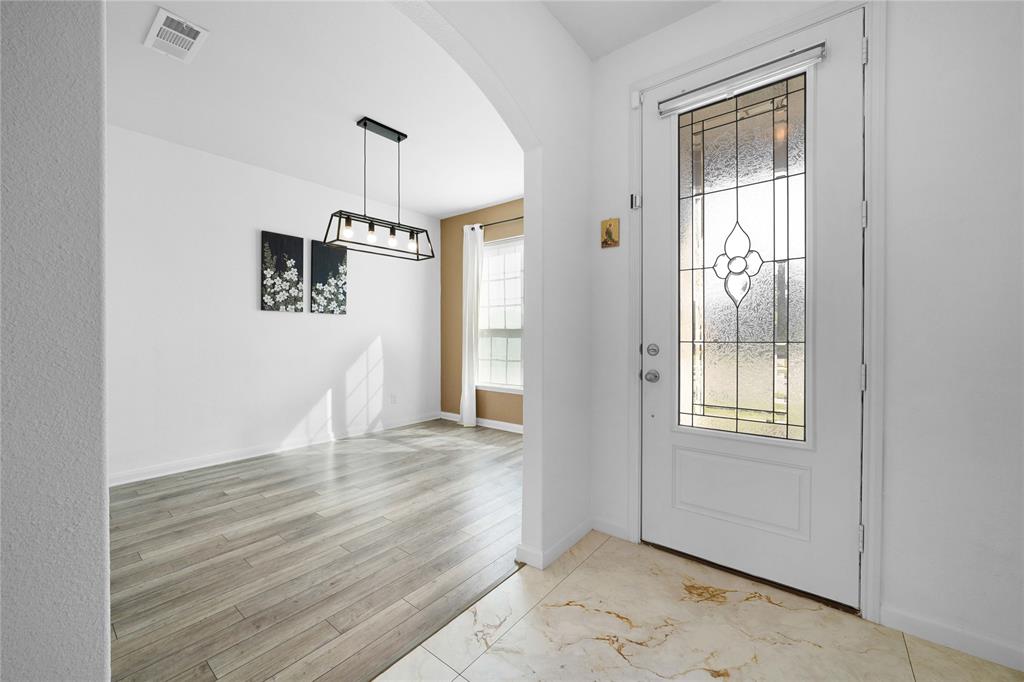 5021 Beaver Creek Avenue