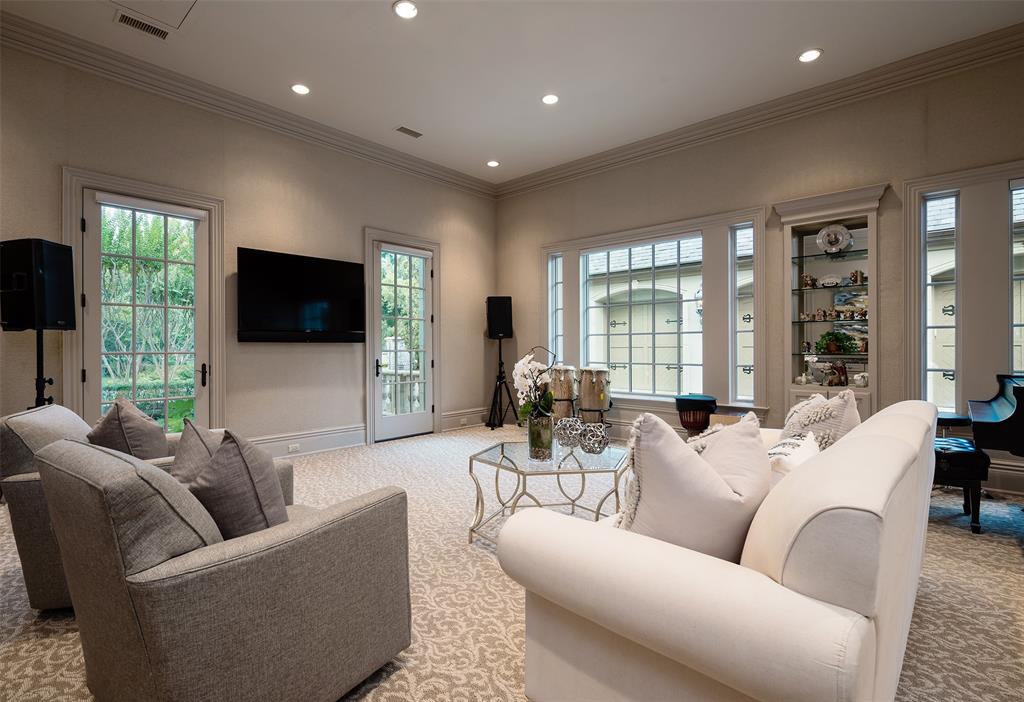 Roxbury Grove - Residential