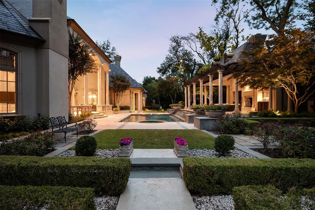 Roxbury Grove - Residential