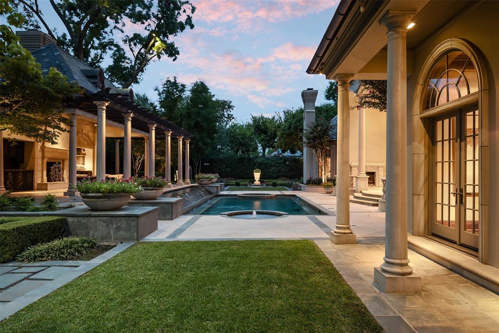 Roxbury Grove - Residential