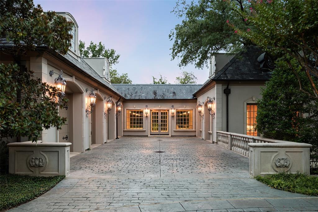 Roxbury Grove - Residential