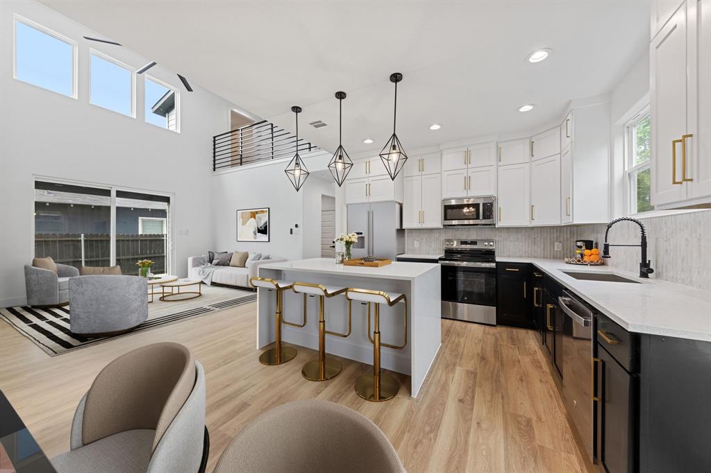 Ervay Terrace - Residential