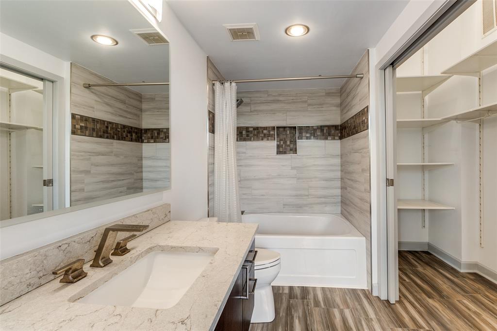 Live Oak Lofts Condo - Residential