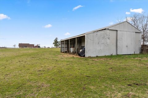 A home in Sulphur Springs