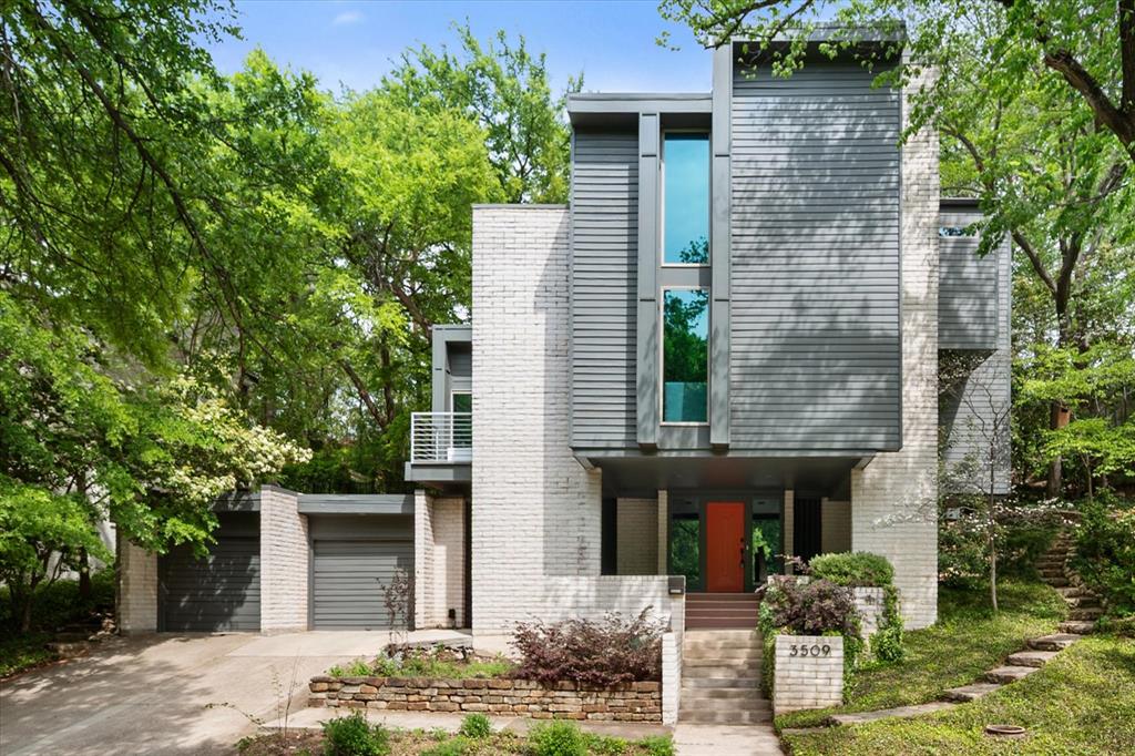 Mc Carthy Condo - Residential