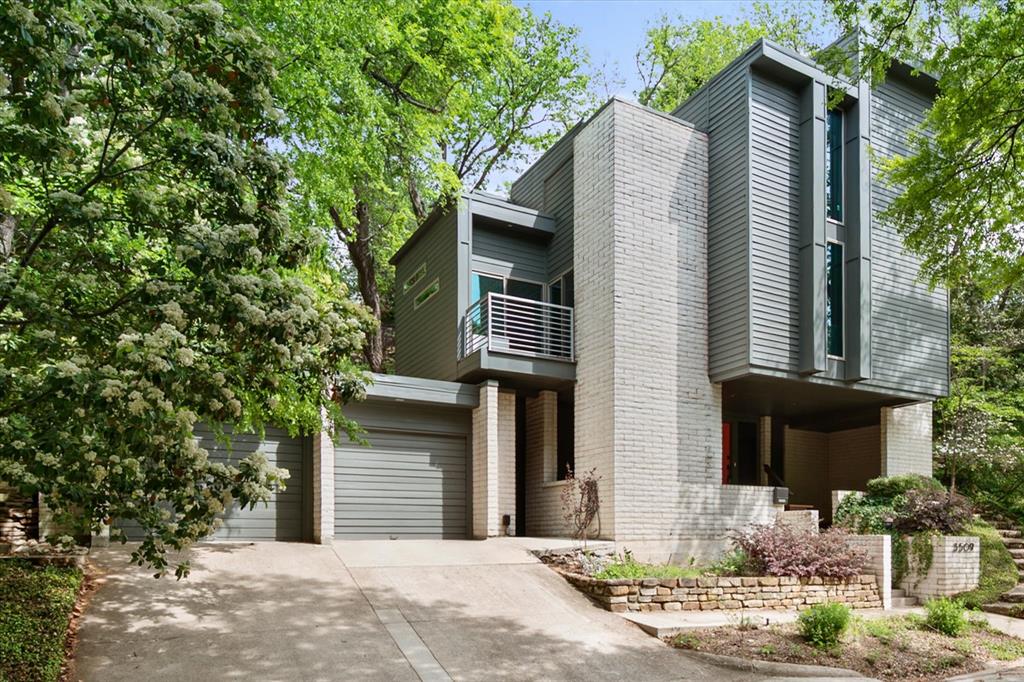 Mc Carthy Condo - Residential