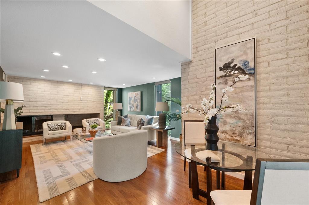 Mc Carthy Condo - Residential