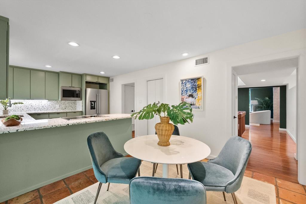 Mc Carthy Condo - Residential