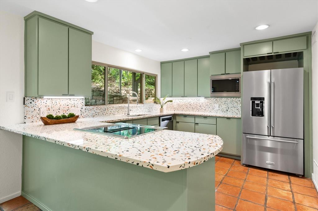 Mc Carthy Condo - Residential