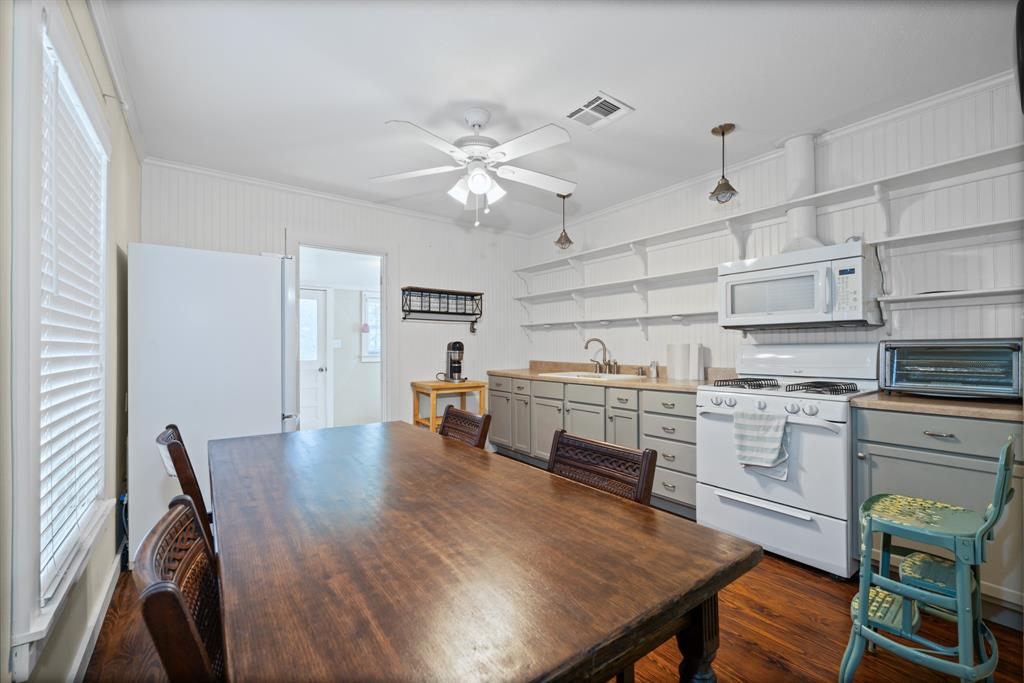 J Hanley A-403 Tr 3 - Residential