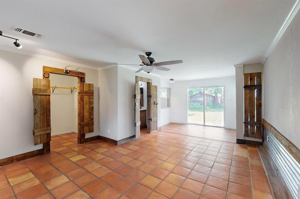 ABST 475 TR 23 S KINSEY - Residential