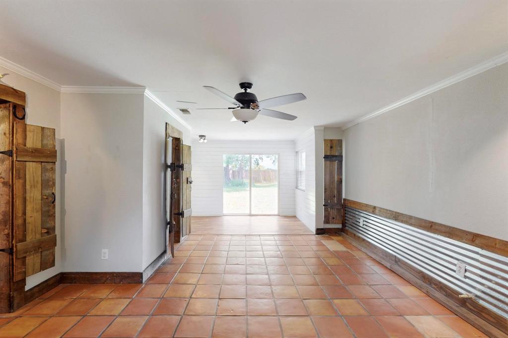 ABST 475 TR 23 S KINSEY - Residential