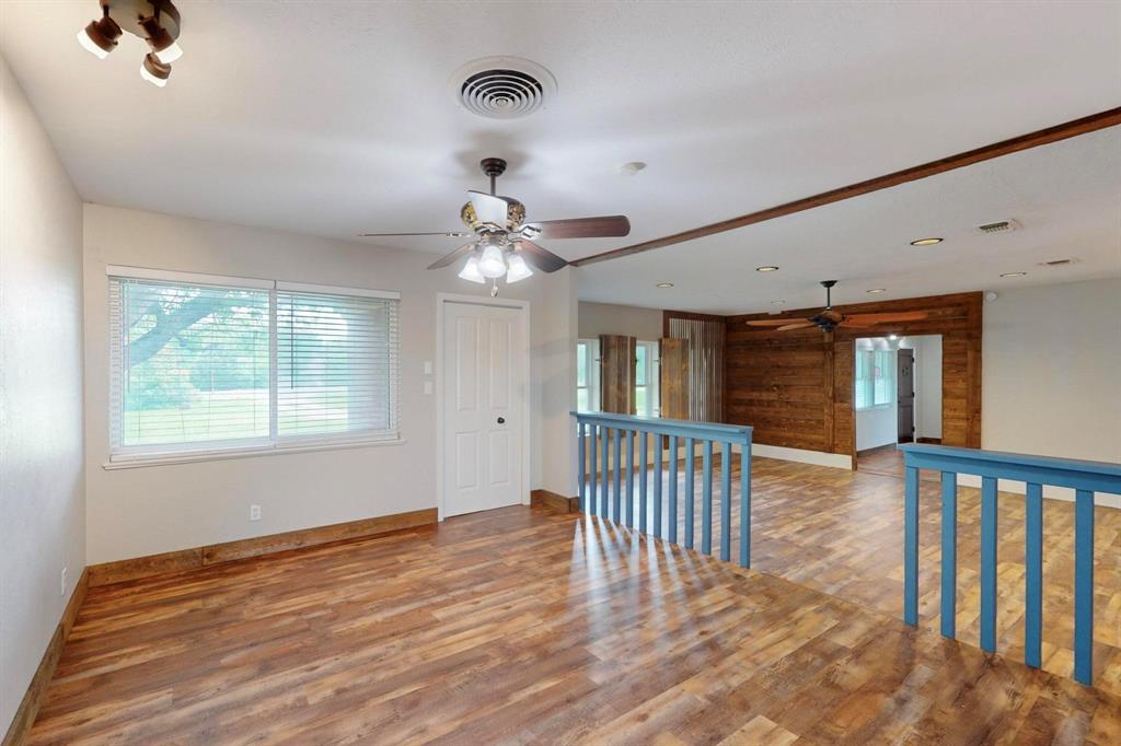 ABST 475 TR 23 S KINSEY - Residential