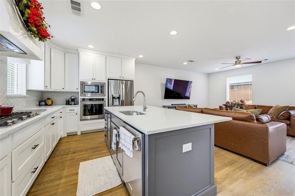 1112 Lavender Ridge